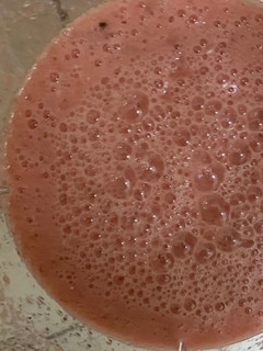A picture of Watermelon and apple juice.