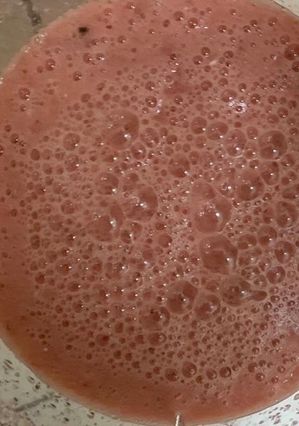 A picture of Watermelon and apple juice.