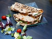 Una foto di piadina fatta in casa