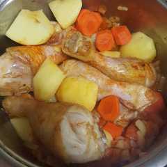 Una foto de Guiso de pollo