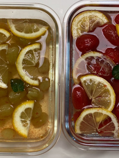 A picture of Marinated Tomatoes & Green Grapes.
