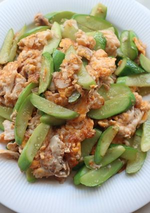 รูปของ ไข่ผัดแตง🥚🍳🥒