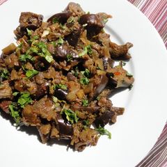 A picture of Stir-fried Eggplant.