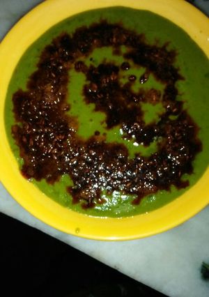 A picture of Spinach curry.