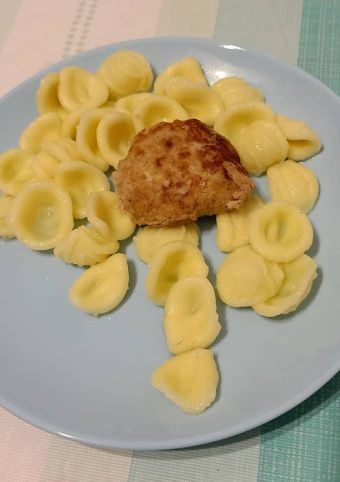 Смажені котлети з макаронами