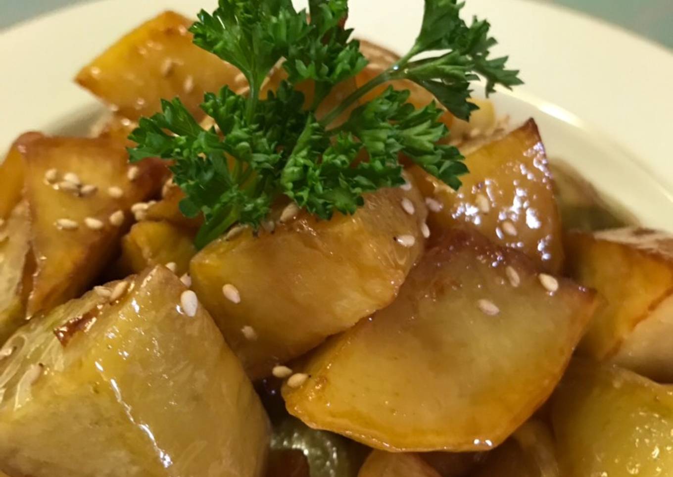 Sweet Potato in Brown Sugar Syrup (Goguma Maht Taang)