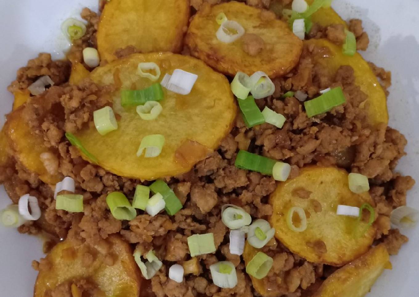 Kentang kecap daging cincang