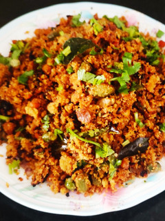 பிரட் வெஜ் கிச்சிடி (Bread veg kichidi recipe in tamil) செய்முறை முக்கிய புகைப்படம்