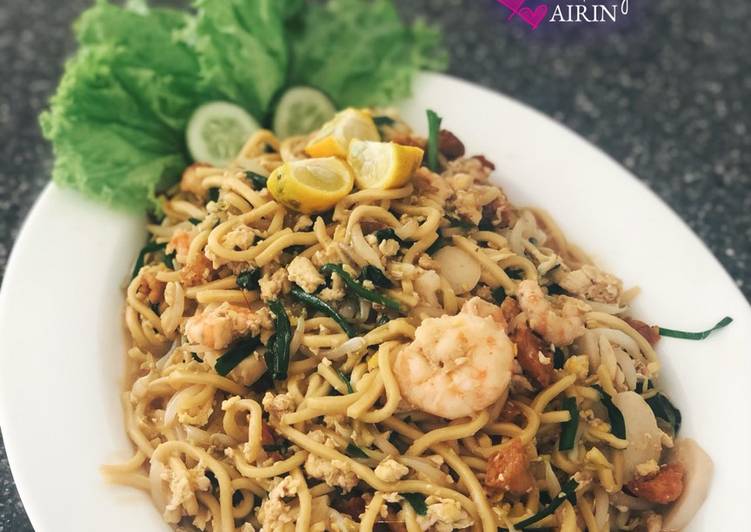 Singaporean Hokien prawn mee