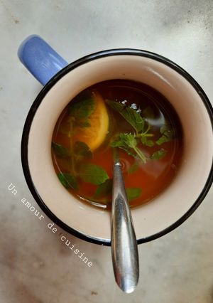 Une photo de Infusion menthe citron gingembre miel 🍵