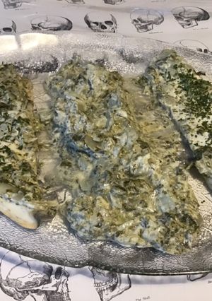 Une photo de Filets de bar sauce crème à l'oseille et oignon