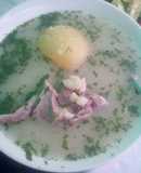 Caldo de cordero con mote