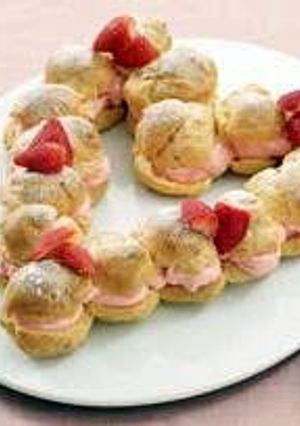 A picture of Strawberry Cream puffs.