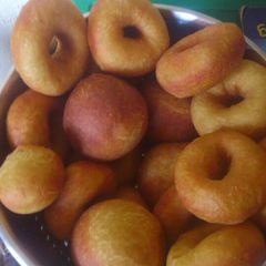 A picture of Doughnuts and buns.