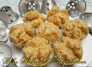 Foto resep Bolu Kukus Pisang Mekar (No Mixer/Eggless)