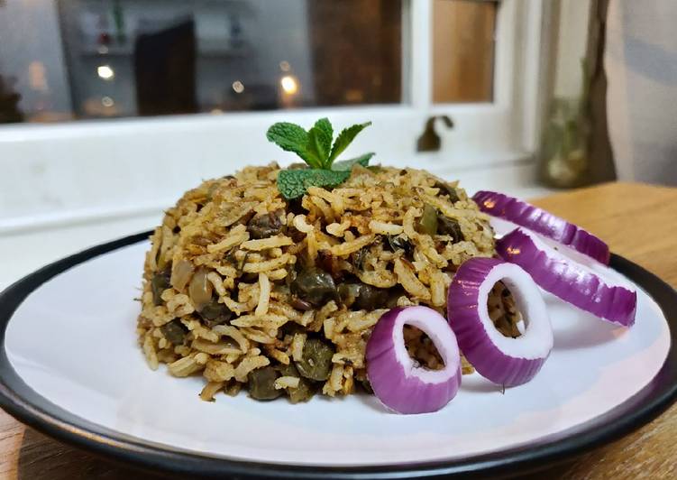 Hara Choliya Pulao (Green gram rice)