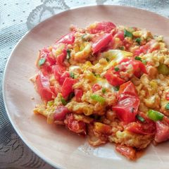 A picture of Stir Fried Tomato and Egg.