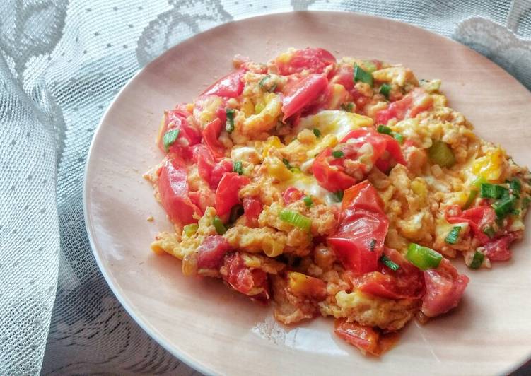 Recipe of Any-night-of-the-week Stir Fried Tomato and Egg