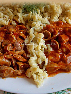 Csirkezúza pörkölt kapros nokedlivel recept fotója