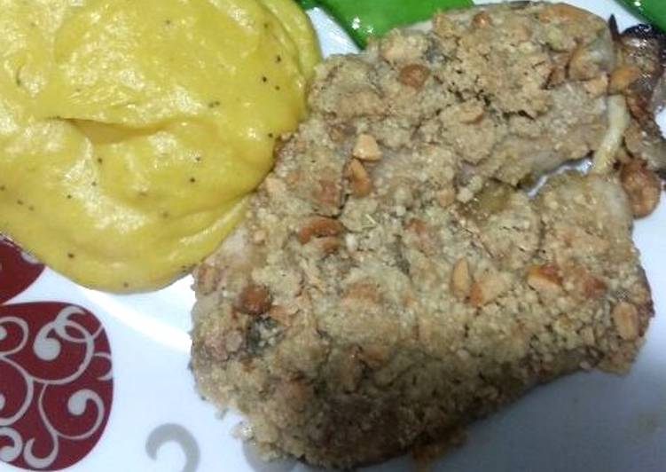 Tilapia com farofa de castanha - Tudogosreceitas