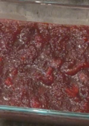 A picture of Cranberry Sauce.