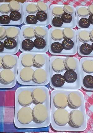 Una foto de Alfajor de maicena con manjar