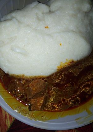 A picture of Tuwo da miyan kuka.