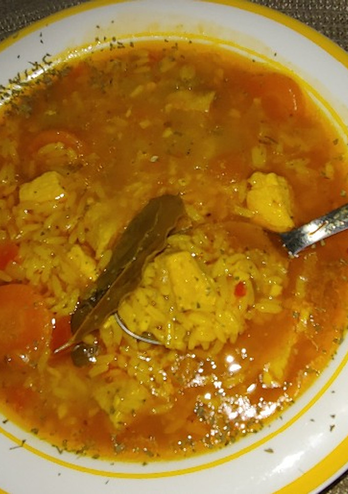 Una foto de Arroz meloso de pollo y lomo - rápido y fácil