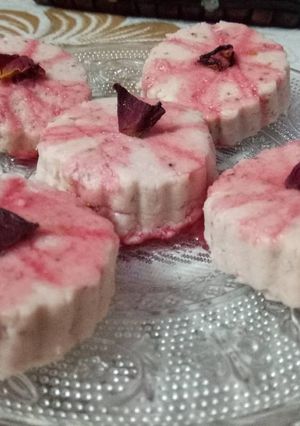 A picture of Coconut & Paneer peda.