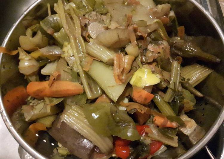 How to Prepare Super Quick Homemade #zerowaste vegetable broth
