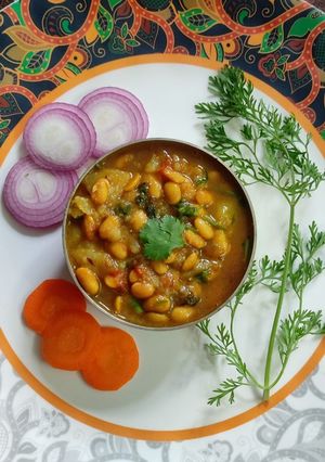 A picture of Soya Bean Curry.