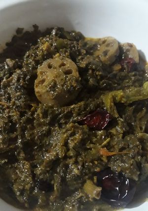 A picture of Palak with bhaey.