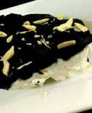 Ice cream cake with chocolate sauce