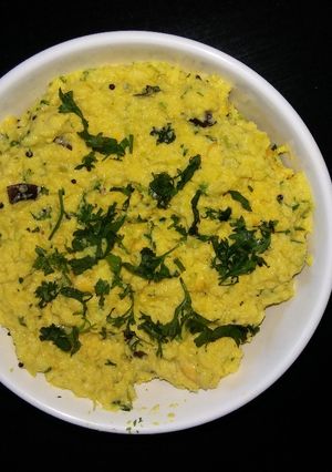 A picture of Kairi (raw mango) dal.