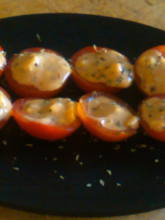 Una foto de Tomates cherry rellenos