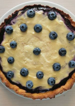 Foto di Crostata con crema e mirtilli