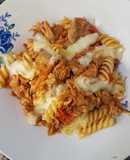 Pasta con pollo en salsa de soya