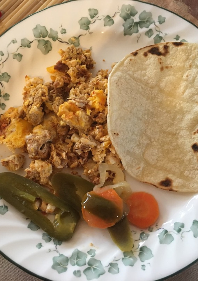 Una foto de Huevos con chorizo