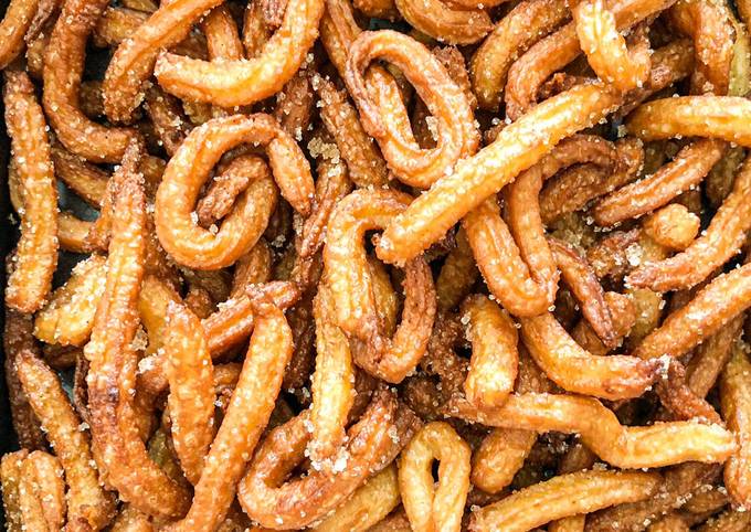 Cách thực hiện bánh Churros Tây Ban Nha