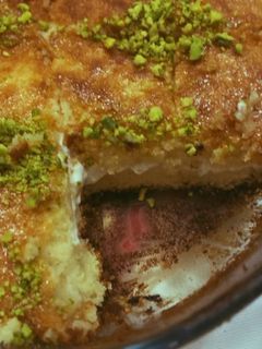 صورة لوصفة بسبوسة محشية بالقشطة 😋