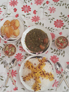 عکسی از دستور خورشت قورمه سبزی ترش و خوشمزه😋