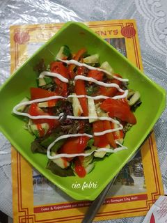 Foto resep Spicy vegetable salad with mayo honey lemon ala fe'