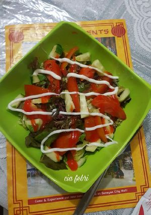 Foto resep Spicy vegetable salad with mayo honey lemon ala fe'