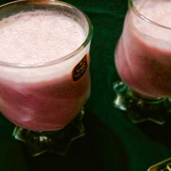A picture of Strawberry shake.