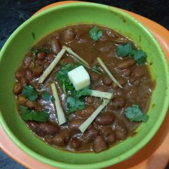 A picture of Rajma masala.