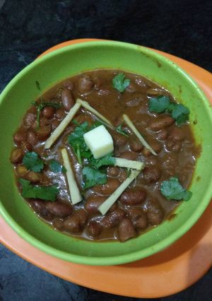 A picture of Rajma masala.