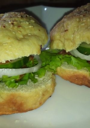 A picture of Homemade chicken burger.