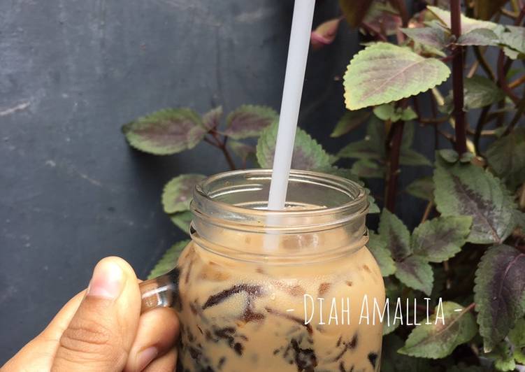 Resep: Di RumahEs Cappucinno Cingcau