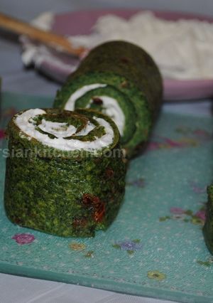 A picture of Spinach and garlic-yogurt rolls.