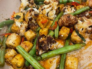 Tofu and cauliflower chilli basil stir fry